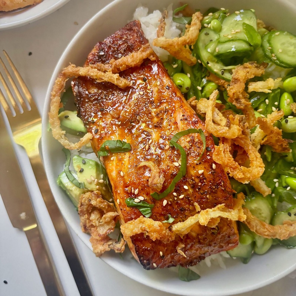 Crunchy Salmon Rice Bowls