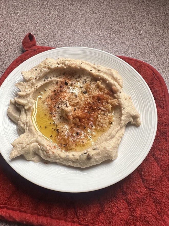 Garlic Pepper Hummus